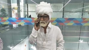 Anziano 81 enne su sedia a rotelle camuffato all’aeroporto di Nuova Delhi: è un giovane 32enne