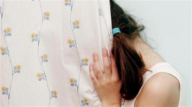 Lecce, negoziante molesta bambina di 9 anni: "aveva abiti troppo sconci"