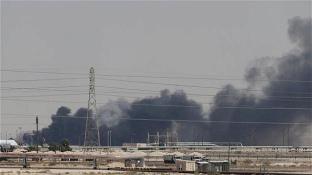 Arabia Saudita: attacco contro impianto petrolifero. Iran sotto accusa