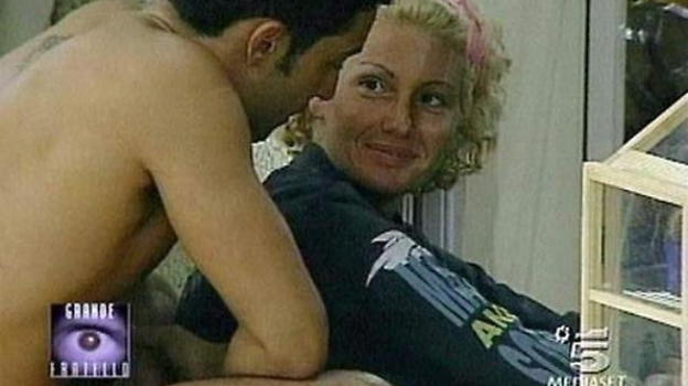 Il "Grande Fratello" festeggia i primi 20 anni con una clip su Pietro e Cristina: "Un’emozione unica"