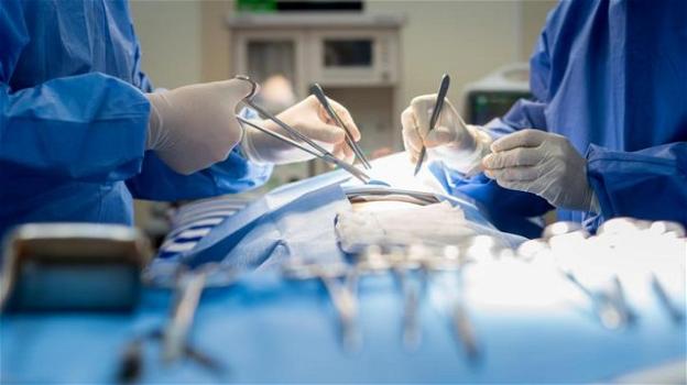 Due chirurghi a processo: asportano lo stomaco per errore