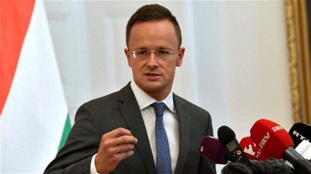 Il ministro ungherese Peter Szijjarto contro il governo PD-M5S in tema di migrazione