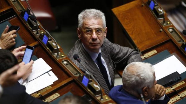 No all’arresto di Sozzani, la maggioranza non c’è: prima crepa M5S e PD