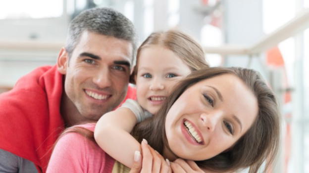 Molto presto i genitori potranno dare il doppio cognome ai figli e sceglierne l’ordine