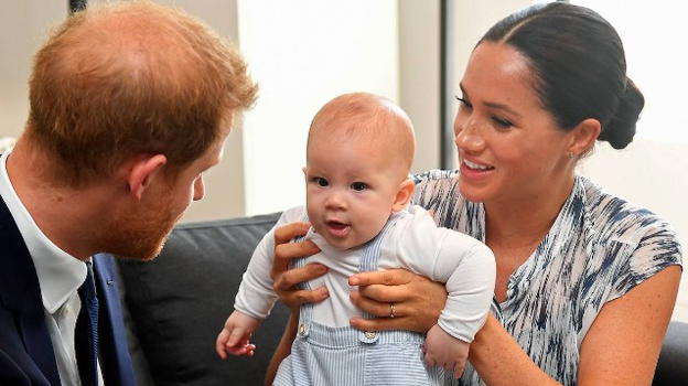 Meghan e Harry, baby Archie vera star del tour in Africa