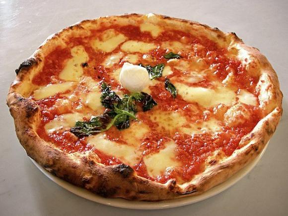 L’Italia vince l’Ig Nobel: “La pizza italiana protegge da malattie e morte”