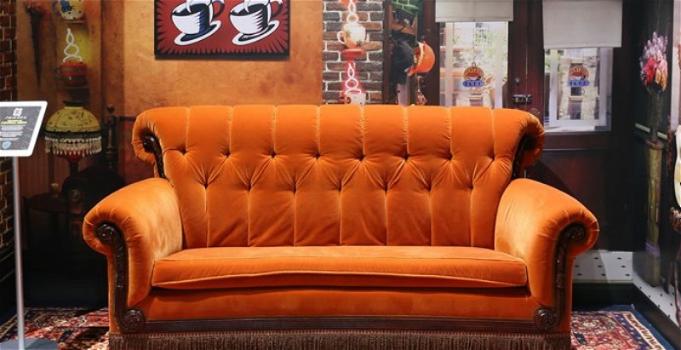 Il divano di Friends è in tour in tutto il mondo: le date delle due tappe italiane