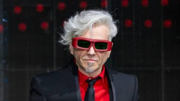 Morgan disperato: “Vivo in uno sgabuzzino tra gli insetti”