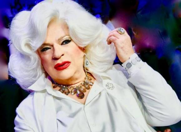 “Sono malato, devo prendermi una pausa dalla tv per curarmi”: Platinette spiega il suo addio