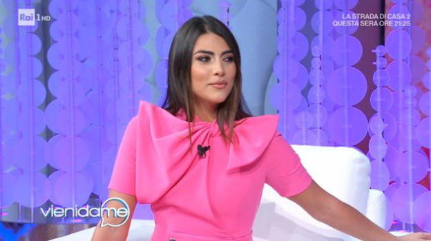Vieni da me, Giulia Salemi ritorna a parlare di Francesco Monte: "In questa relazione ci credevo fortemente"