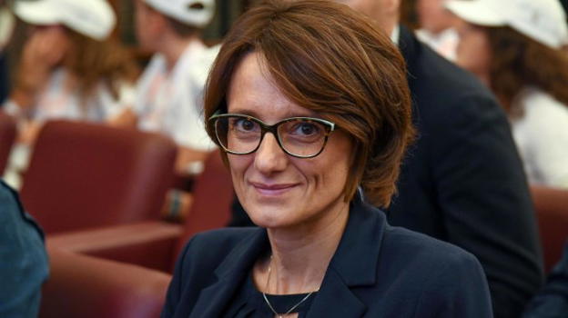 Elena Bonetti rivela che nella manovra ci saranno bonus nascita e congedo di paternità
