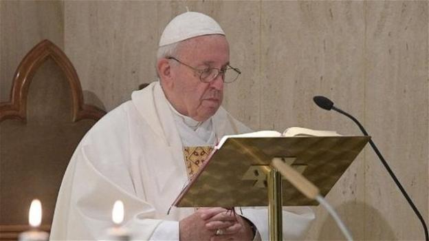 Papa Francesco: pubblicare foto di addetti sospesi lede la loro dignità, è un peccato mortale