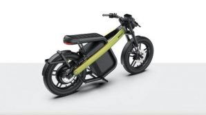 Due ruote a 0 emissioni: ecco lo scooter BREKR Model B e la moto Tacita T-Cruise Urban