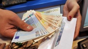 Pensione casalinghe 2020, ecco i criteri: si accede all’assegno dai 57 anni di età