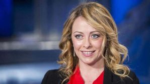 Giorgia Meloni ha definito Conte un burattino dei poteri forti