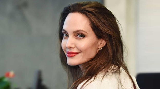 Angelina Jolie, la scelta di fare una mastectomia totale