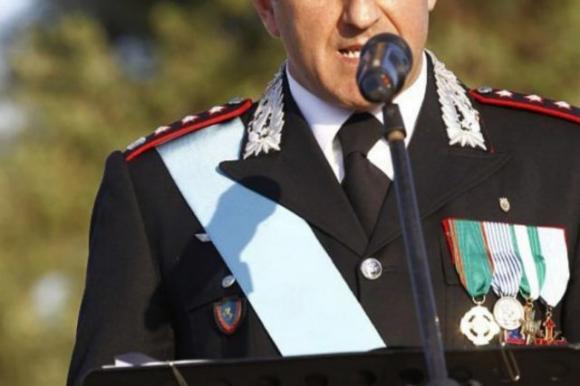 Bimbo di 3 anni ingoia una gomma, rischia di soffocare: intervengono i Carabinieri