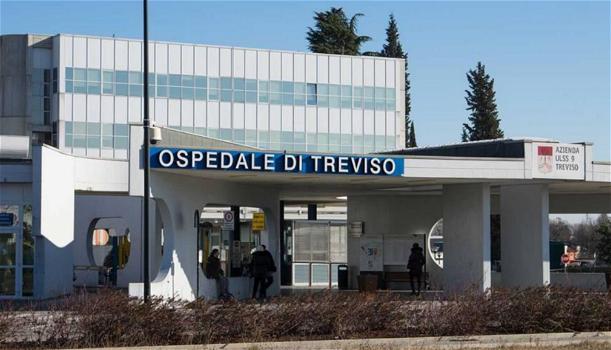 Treviso, scopre di avere un tumore in gravidanza: mamma 39enne muore dopo il parto