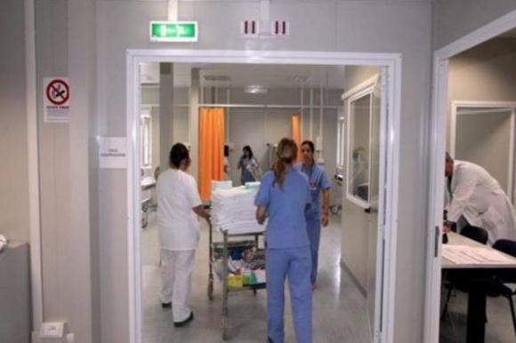 Treviso, scopre di avere un tumore in gravidanza: mamma 39enne muore dopo il parto