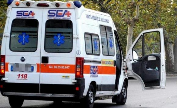 Si ubriaca e cade nel canale: salvato da due prostitute