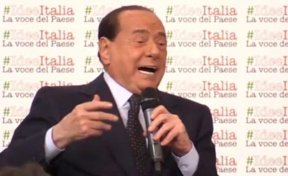 Chiedono della Thunberg a Berlusconi, lui risponde con una barzelletta su viagra e svedesi