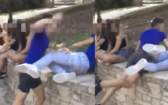 Il video virale del ragazzo che picchia un coetaneo perchè gay non è un caso di omofobia. Ecco perché