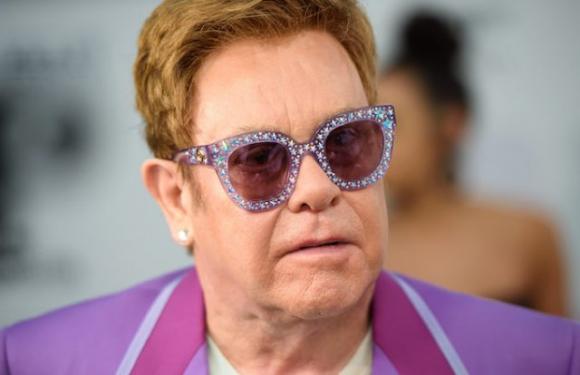 Elton John parla dei problemi di droga avuti da Donatella Versace e fa i nomi di altri VIP