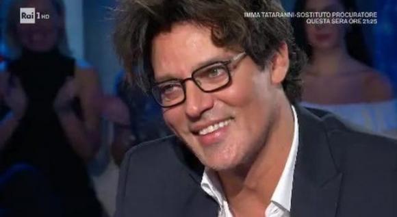 Gabriel Garko intervistato a Domenica in parla del rapporto con Gabriele Rossi