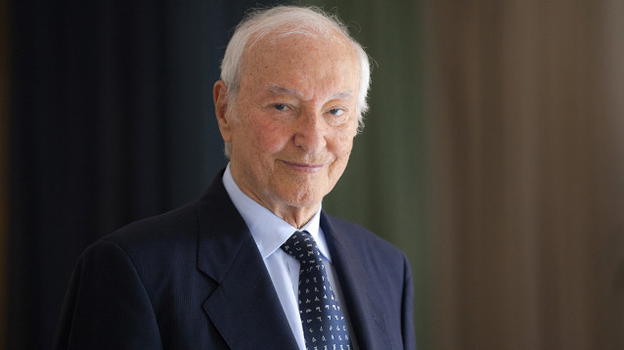 Piero Angela ricoverato in ospedale per un incidente domestico