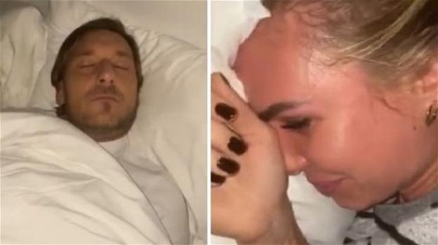 Totti e Ilary a letto insieme: il momento intimo diventa virale sui social