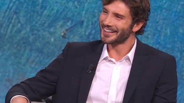 Che Tempo Che Fa, Stefano De Martino e la pungente ironia alla domanda: "Ma ti risposi con Belen?"