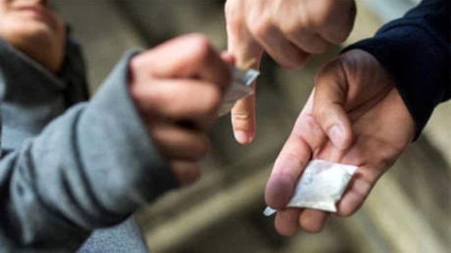 Pusher rom con reddito di cittadinanza arrestati a Lamezia Terme - Fidelity News
