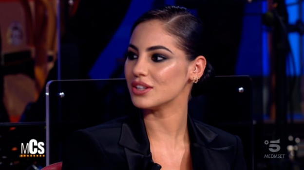 Maurizio Costanzo Show, le parole di Giulia De Lellis sul suo libro: "Mi è stato proposto di farci un film"
