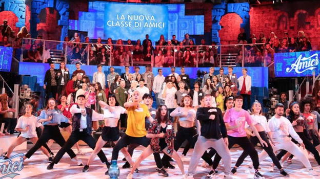 Amici 19, anticipazioni: quest’anno la classe sarà formata da 17 alunni, svelati i primi nomi