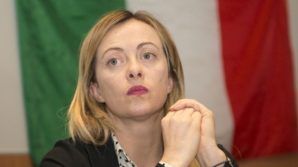 Giorgia Meloni risponde dopo le parole di Graziano Del Rio sul tricolore