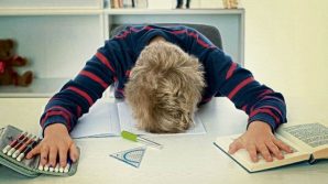 Bambini, i compiti a casa nel weekend sarebbero inutili e dannosi