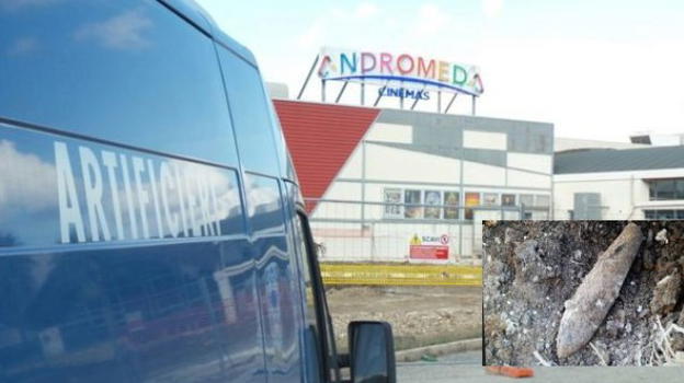 Brindisi, città fantasma a causa di una bomba