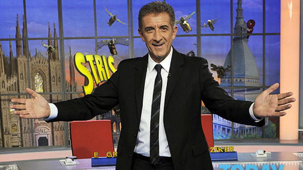 Striscia la Notizia, Ezio Greggio accusato sui social per un attacco nei confronti di Barbara D’Urso