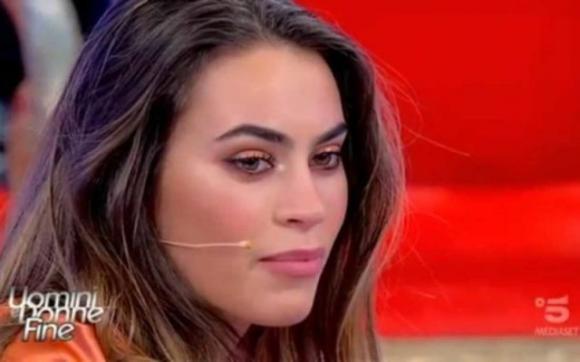 Uomini e Donne, Veronica abbandona il trono? Tutte le anticipazioni