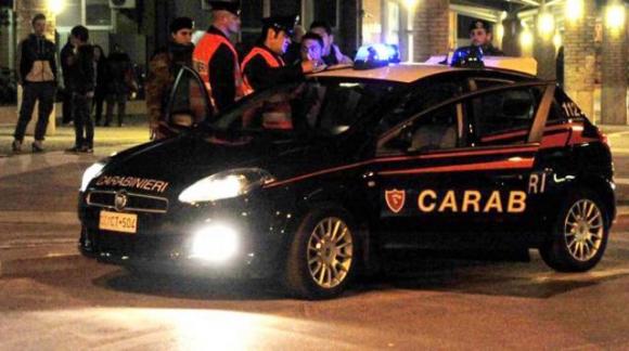 Evade dai domiciliari 3 volte per andare al bar e all’osteria. Il giudice lo libera