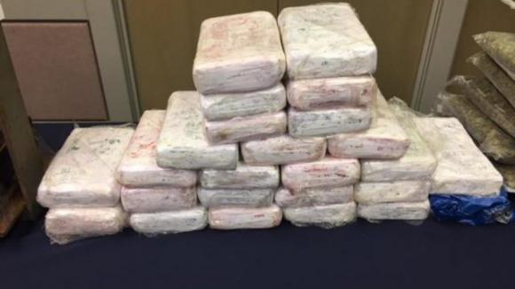 Moglie e pusher litigano: “Quando ti chiamo rispondi”. “Ma sto a vende cocaina”, intercettati