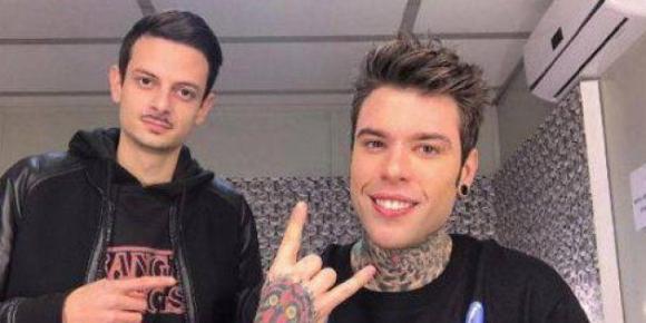 Fedez in tribunale per una lite con il vicino di casa: a difenderlo c’è “l’ex amico” Rovazzi