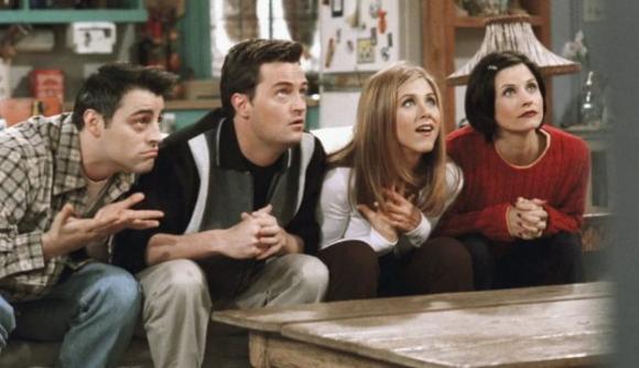 Friends, il selfie di Chandler e Monica infiamma i fan: “Potrei essere più felice di così?”