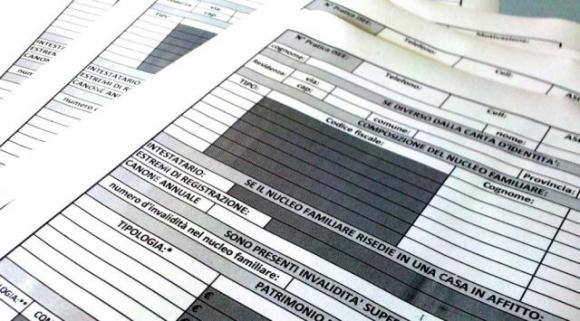 Napoli: individuato parcheggiatore abusivo falso invalido e che percepiva il reddito di cittadinanza
