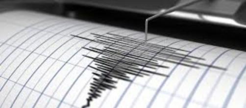 Paura in Campania, quattro scosse di terremoto in poche ore: scuole evacuate