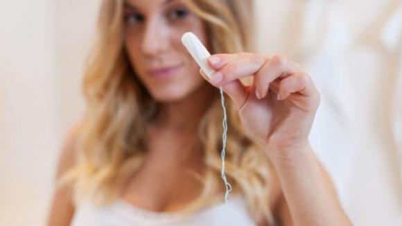La “Tampon Tax” è stata tagliata, Gualtieri: “Segnale per milioni di donne”