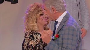 Uomini e Donne over, Juan Luis balla di nuovo con Tina: il gesto di Gianni Sperti manda su tutte le furie Gemma