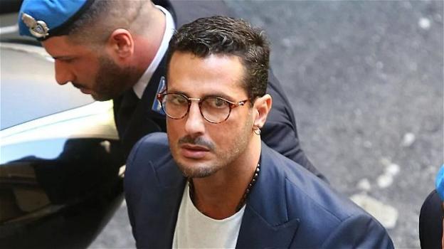 Fabrizio Corona lascia il carcere per scontare la sua pena in un istituto di cura