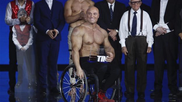 Tu si que vales, Gabriele Andriulli in sedia a rotelle vince il premio Tim