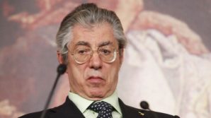 Umberto Bossi prorompe in pesanti dichiarazioni contro il Sud